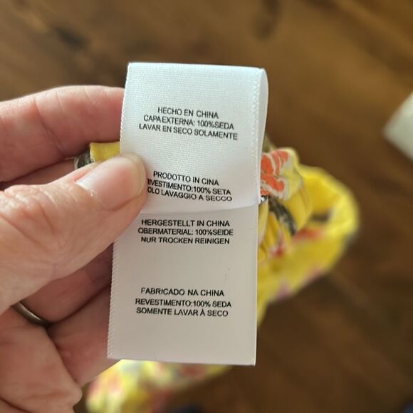 Joie silk yellow floral off shoulder crop peasant top xs - Picture 8 of 11